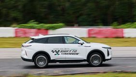 OMODA O9 SHS Menunjukkan Performa Luar Biasa Berkat Teknologi Quad-Motor AWD PHEV Yang Pertama Di Dunia.
