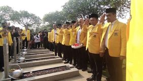 Pengurus Dewan Pimpinan Pusat (DPP) Partai Golkar melaksanakan ziarah ke Taman Makam Pahlawan (TMP) Kalibata, Jakarta, pada Senin 20 Oktober 2025, dalam rangka memperingati Hari Ulang Tahun (HUT) ke-61 partai tersebut.
