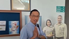 Mantan Menteri Perdagangan Thomas Trikasih Lembong, atau yang dikenal sebagai Tom Lembong, memenuhi undangan audiensi dari Komisi Yudisial (KY) terkait laporan yang ia ajukan terhadap majelis hakim yang menjatuhkan vonis dalam kasus dugaan korupsi.