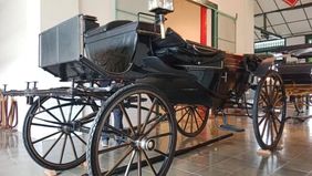 Dua kereta pusaka milik Keraton Ngayogyakarta Hadiningrat yang berusia lebih dari satu abad kembali dikeluarkan dari Museum Wahanarata setelah 12 tahun tersimpan. Kedua kereta itu akan ikut dalam Kirab dan Pergelaran Beksan Trunajaya di Jogja.