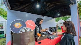 Kegiatan serupa diharapkan bisa digelar di berbagai wilayah Jakarta agar
lebih banyak warga dapat menikmati suasana kebersamaan dan mendukung ekonomi lokal.