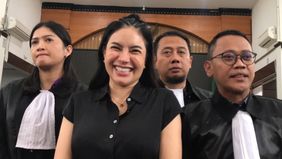 Nikita Mirzani divonis hukuman 4 tahun penjara dan denda Rp1 miliar terkait kasus pengancaman Reza Gladys.