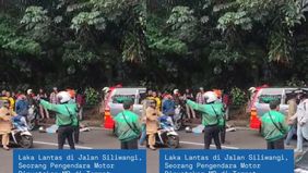Seorang pengendara motor berjenis kelamin laki-laki dilaporkan meninggal dunia di tempat (MD). Korban diketahui mengendarai sepeda motor berwarna hitam.