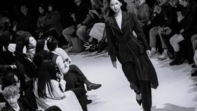 Kementerian Ekonomi Kreatif (Ekraf) resmi membuka pendaftaran program pengembangan fesyen IDE.IND 2025 yang ditujukan bagi desainer dan pelaku usaha fesyen di enam provinsi. 