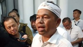 Gubernur Jawa Barat Dedi Mulyadi meminta dilakukan pengecekan terhadap kemunculan gumpalan busa awan berwarna hitam di Kabupaten Subang yang sempat ramai diperbincangkan di media sosial.