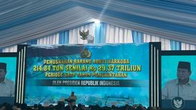 Presiden Prabowo Subianto menghadiri acara pemusnahan barang bukti narkoba seberat 214,84 ton di Lapangan Bhayangkara Polri, Rabu, 29 Oktober 2025.