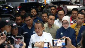 Menteri Energi dan Sumber Daya Mineral (ESDM) Bahlil Lahadalia memastikan bahwa kualitas bahan bakar minyak (BBM) jenis Pertalite di wilayah Jawa Timur berada dalam kondisi baik dan sesuai standar.