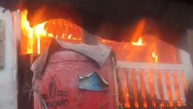 Sebuah rumah yang berada di kompleks Asrama Polri, Kelurahan Kramat Jati, Jakarta Timur, dilaporkan terbakar pada Kamis, 30 Oktober 2025, sekitar pukul 16.29 WIB.