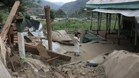 Sedikitnya delapan orang meninggal dunia dan hampir 200 orang lainnya mengalami luka-luka akibat gempa bumi berkekuatan magnitudo 6,3 yang mengguncang wilayah utara Afghanistan pada Senin, 3 November 2025 pagi waktu setempat.
