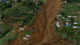 Jumlah korban jiwa akibat tanah longsor di Lembah Rift, Kenya, meningkat menjadi 26 orang hingga Minggu, 2 November 2025. Pemerintah setempat menyatakan bahwa pencarian masih terus dilakukan untuk menemukan puluhan warga lainnya yang belum ditemukan.