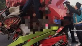 Kapolres Karawang AKBP Fiki N. Ardiansyah melalui Kasi Humas Polres Karawang IPDA Cep Wildan, membenarkan kejadian tersebut. Menurut hasil olah tempat kejadian perkara (TKP) oleh Satlantas Polres Karawang, kecelakaan diduga disebabkan oleh pengemudi 