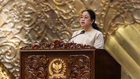 Melalui kebijakan tersebut, kata Puan, kita mengatur kewenangan aparatur negara agar bekerja secara profesional dan berintegritas. Serta mengatur para pihak di berbagai sektor untuk menjaga keseimbangan antara kepentingan publik dan kepentingan ekono