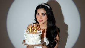 Ashanty terlihat sangat cantik bak princess saat membagikan potret ulang tahunnya dengan nuansa serba putih.