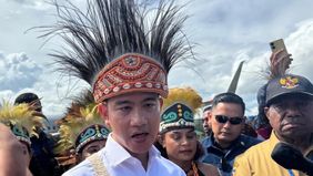 Wakil Presiden Gibran Rakabuming Raka menanggapi positif keputusan Ketua Umum Relawan Projo, Budi Arie Setiadi, yang berencana bergabung dengan Partai Gerindra.