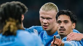 Bermain di hadapan pendukung sendiri, City langsung menggebrak. Pada menit ke-22, Phil Foden membuka keunggulan dengan tembakan melengkung dari luar kotak penalti yang gagal dihalau kiper Gregor Kobel.