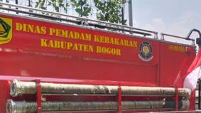 Akibat benturan, AA mengalami luka di bagian mulut dan hidung, sementara pengendara motor turut mengalami luka di leher. Keduanya segera dilarikan ke RSUD Leuwiliang untuk mendapatkan perawatan.