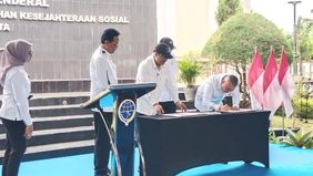 Menteri Sosial Saifullah Yusuf dan Menteri Perhubungan Dudy Purwagandhi resmi menandatangani nota kesepahaman (MoU) tentang sinergi tugas dan fungsi di bidang sosial dan transportasi di Balai Besar Pendidikan dan Pelatihan Kesejahteraan Sosial (BBPPK
