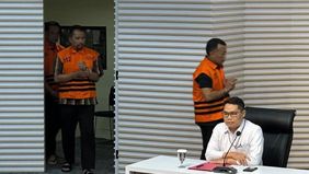 Komisi Pemberantasan Korupsi (KPK) tengah mendalami dugaan terkait cara Sekretaris Daerah (Sekda) Kabupaten Ponorogo, Jawa Timur, Agus Pramono (AGP) mampu mempertahankan jabatannya selama 12 tahun.