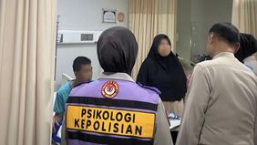 Kepolisian melalui Biro Psikologi Staf Sumber Daya Manusia (SSDM) Polri bersama Bagian Psikologi Biro SDM Polda Metro Jaya melanjutkan pendampingan psikososial dan pemulihan trauma bagi korban ledakan di SMA Negeri 72 Jakarta, Kelapa Gading, Jakarta 