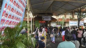 Menteri Sosial Syaifullah Yusuf menyatakan akan bekerja sama dengan Gubernur DKI Jakarta Pramono Anung dalam memberikan bantuan menyeluruh kepada para korban ledakan di SMAN 72 Jakarta yang terjadi pada Jumat, 7 November 2025.