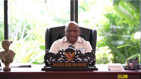 Menteri Hak Asasi Manusia (HAM) Natalius Pigai resmi menetapkan nama Gedung Kementerian HAM RI menjadi Gedung KH Abdurrahman Wahid, bertepatan dengan momen penganugerahan gelar Pahlawan Nasional kepada Presiden RI ke-4, KH Abdurrahman Wahid (Gus Dur)