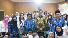 Bertepatan dengan peringatan Hari Pahlawan, Kementerian Keuangan (Kemenkeu) kembali melaksanakan program tahunan Kemenkeu Mengajar 10, yang mengusung semangat untuk menanamkan nilai integritas dan pengetahuan keuangan sejak dini kepada generasi muda 