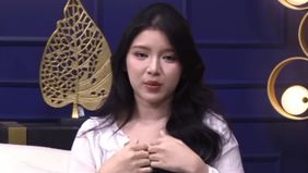 Tiara Andini akui sempat berobat ke psikater usai dikuntit oleh penggemarnya hingga ke kamar hotel, dan alami pelecehan yakni tersentuh area tubuh bagian sensitif.