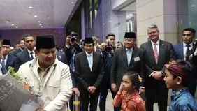 Suasana haru dan penuh semangat menyambut kedatangan Presiden RI Prabowo Subianto di Sydney, Australia, pada Selasa, 11 November 2025 malam waktu setempat. Setibanya di hotel tempat bermalam, Presiden disambut oleh para diaspora Indonesia yang secara