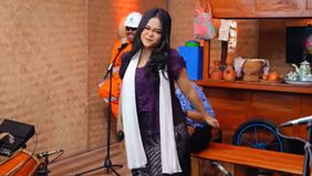 Penampilan Kalia Siska mengundang banyak pujian dari netizen.