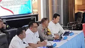 Direktorat Siber Polda Metro Jaya tengah melakukan penyelidikan terhadap berbagai laman atau situs web yang diakses oleh anak berkonflik dengan hukum (ABH) yang diduga menjadi pelaku peledakan di SMAN 72 Jakarta.