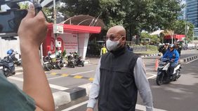 Sekretaris Utama Badan Amil Zakat Nasional (Baznas) Subhan Cholid memilih untuk tidak memberikan komentar setelah diperiksa oleh Komisi Pemberantasan Korupsi (KPK) sebagai saksi dalam penyidikan dugaan korupsi penentuan kuota haji.