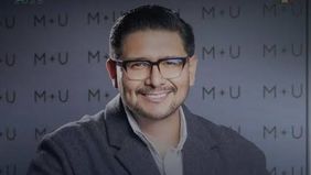 Kabar mengejutkan datang dari panggung kecantikan internasional. Direktur Nasional Miss Universe México, Jorge Figueroa (juga dikenal sebagai “George”), dilaporkan ditangkap di Bangkok, Thailand pada Senin, 10 November 2025.