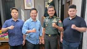 Ia menggantikan almarhum Kamal Sofyan Nasution