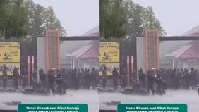 Remaja yang saling serang itu diduga berasal dari kelompok pelajar SMKN 1 Kendari (Smea) dan SMKN 2 Kendari (STM). Aksi tawuran terjadi di tengah hujan deras, membuat suasana di gerbang sekolah mendadak ricuh.