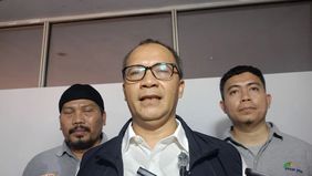 Perumda Pasar Jaya menyegel 20 kios di Pasar Pramuka, Jakarta Timur karena pedagang belum memenuhi kewajiban pembayaran.