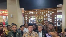 Menteri Agraria dan Tata Ruang/Kepala Badan Pertanahan Nasional (ATR/BPN) Nusron Wahid mengimbau masyarakat yang memiliki sertifikat tanah terbit antara tahun 1961 hingga 1997 untuk segera melakukan pemutakhiran data ke kantor pertanahan setempat.
