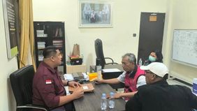 Kejaksaan Negeri (Kejari) Kepahiang, Bengkulu, menetapkan mantan Direktur RSUD Kepahiang berinisial HE sebagai tersangka dalam kasus dugaan korupsi pengadaan Uninterruptible Power Supply (UPS) tahun anggaran 2020 dan 2021 dengan nilai proyek mencapai