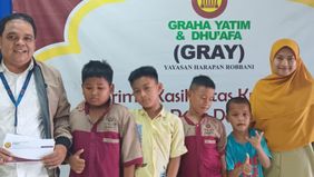 Dalam pelaksanaannya, tim BRI KC Jakarta Warung Buncit turut terlibat langsung dalam proses pembagian makanan kepada yatim piatu dan duafa yang ada di Yayasan Harapan Robbani. Kegiatan ini menjadi salah satu bentuk nyata kepedulian BRI terhadap lingk