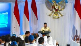 Presiden RI Prabowo Subianto mengungkapkan rencana untuk melakukan transformasi moda transportasi tradisional dengan mendorong penggunaan sepeda motor listrik pada seluruh becak di Indonesia.