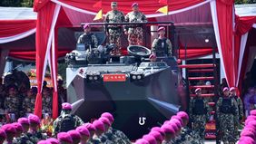 Panglima TNI Jenderal TNI Agus Subiyanto resmi ditetapkan sebagai Warga Kehormatan Korps Marinir ke-49. Pengukuhan tersebut dilakukan melalui prosesi penyematan Baret Ungu Kehormatan Korps Marinir, brevet Intai Para Amfibi, serta brevet Penanggulanga