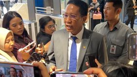 Polisi yang terlanjur menjabat, tetap bisa menduduki posisi sipil tanpa harus mundur dari Polri