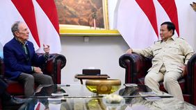 Menteri Investasi dan Hilirisasi sekaligus CEO Danantara, Rosan Roeslani, mengungkap sejumlah agenda pembahasan penting dalam pertemuan Presiden Prabowo Subianto dengan Michael Bloomberg di Kompleks Istana Kepresidenan, Jakarta