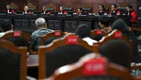 Para pemohon uji materi Undang-Undang Nomor 17 Tahun 2014 tentang MPR, DPR, dan DPRD (UU MD3) di Mahkamah Konstitusi (MK) meminta agar rakyat, khususnya para konstituen, dapat diberi kewenangan untuk memberhentikan anggota DPR RI. Permohonan tersebut