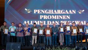Fakultas Hukum Universitas Brawijaya lahir dari semangat pengabdian dan perjuangan. Melalui kegiatan ini, kami ingin memberikan apresiasi setinggi-tingginya kepada para alumni dan pegawai yang telah menginspirasi dan membawa nama baik almamater. 
