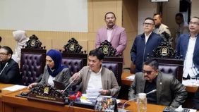 Ketua Komisi III DPR RI, Habiburokhman, menegaskan bahwa Kitab Undang-Undang Hukum Acara Pidana (KUHAP) yang baru telah mengatur penguatan syarat dan prosedur penangkapan, penahanan.