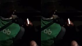 Seorang pengendara sepeda motor menjadi korban pembegalan di Fly Over Terminal Kampung Melayu, Jatinegara arah Mall Basura, Klender, Duren Sawit, Jakarta Timur. Peristiwa tersebut terjadi pada Jumat, 21 November 2025 dini hari.