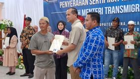 Menteri Transmigrasi, Muhammad Iftitah Sulaiman Suryanegara mengungkapkan bahwa tahun depan bakal menyiapakan tiga pilot projek untuk memperkuat transmigrasi di beberapa kawasan.