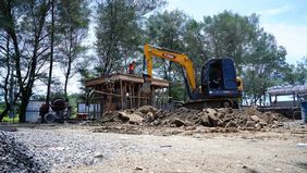  Progres pembangunan Kampung Nelayan Merah Putih (KNMP) di Desa Poncosari, Srandakan, Bantul, Daerah Istimewa Yogyakarta (DIY), telah mencapai 55 persen.