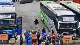 Menteri Perhubungan (Menhub) Dudy Purwagandhi memastikan komitmen pemerintah dalam menjaga disiplin dan integritas layanan transportasi melalui peningkatan pengawasan serta pencegahan praktik pungli, guna menjamin keamanan dan kenyamanan masyarakat.