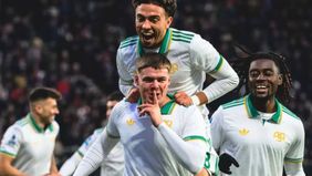 Roma hampir menggandakan skor pada menit ke-27 melalui Lorenzo Pellegrini yang memanfaatkan bola rebound hasil tembakan Tommaso Baldanzi. Namun, gol tersebut dianulir karena Pellegrini berada dalam posisi offside. Cremonese kembali diselamatkan Auder